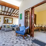 Villa Mira