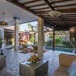 Villa Mira